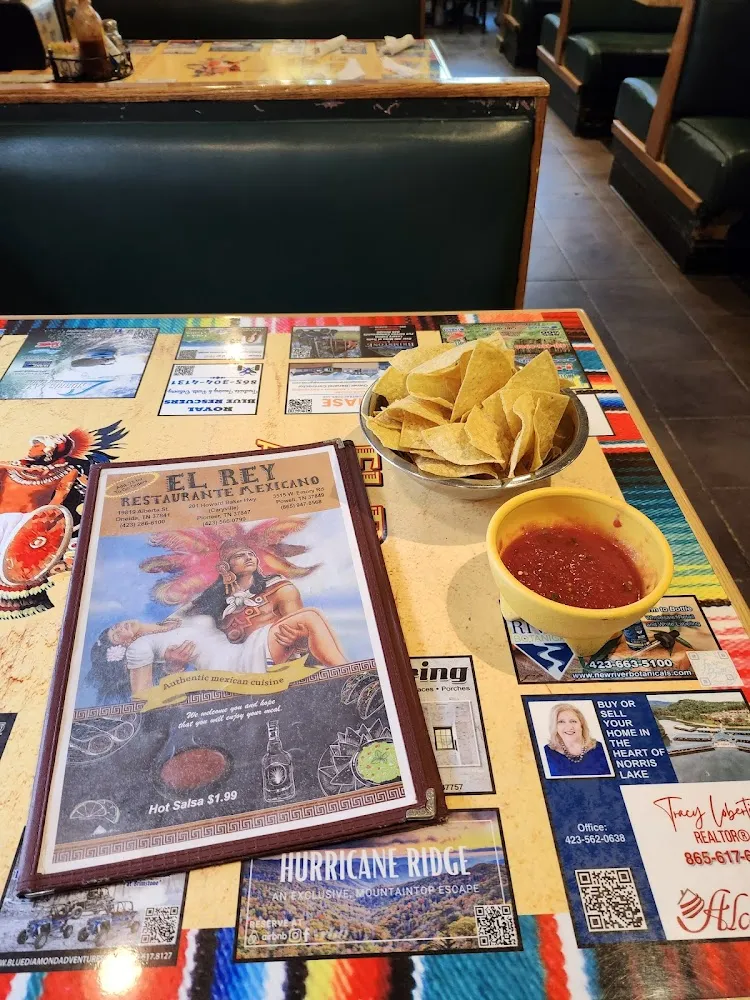 Chips and Salsa Roja